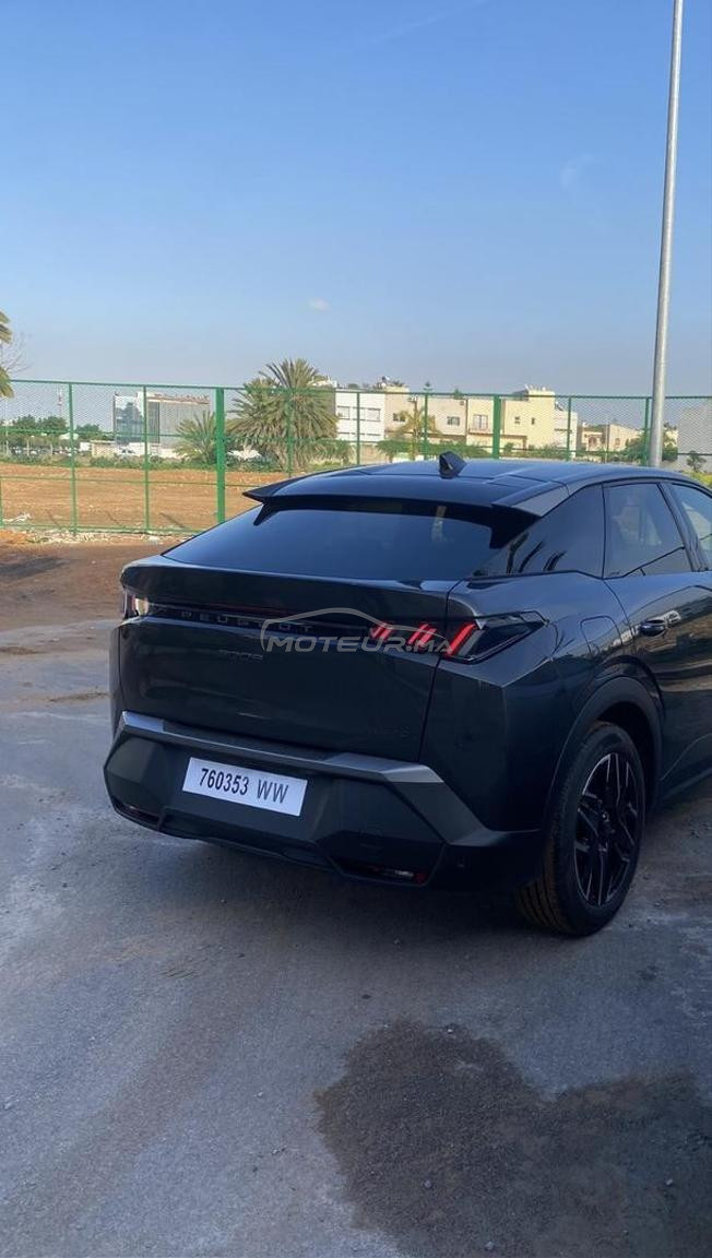peugot 3008  toit ouvrant quasineuf