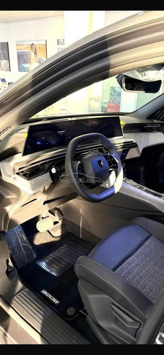 peugot 3008  toit ouvrant quasineuf