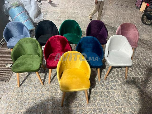 Chaises pour cafés et salons