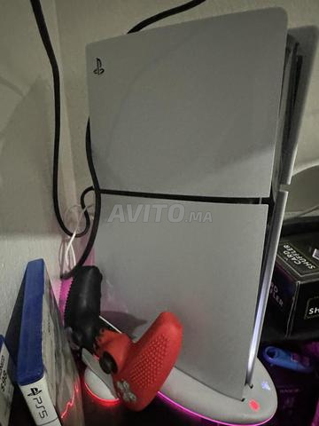 Pack PS5 Slim et 3 Jeux et Support Ventilé - 2