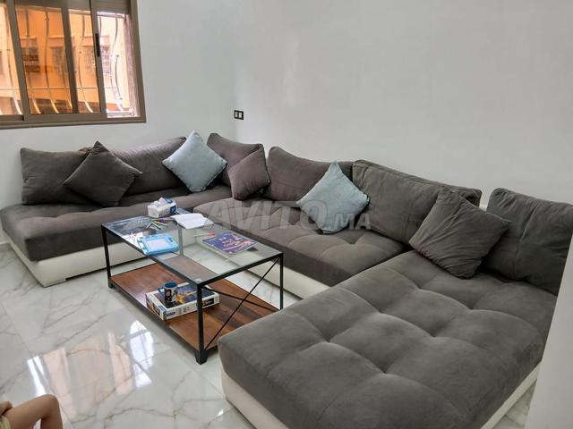 Canapé avec table