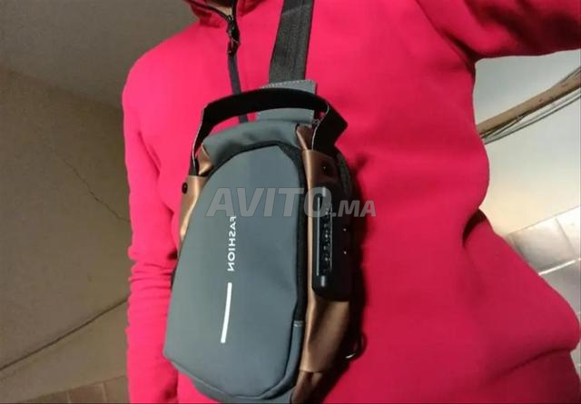 Sac moto neuf disponible pour les hommes