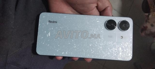 1200dh téléphone encore neuf mes frères