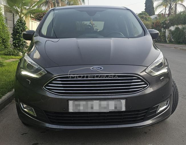 Ford CMax Titanium plus Modèle 2016 Excellent état