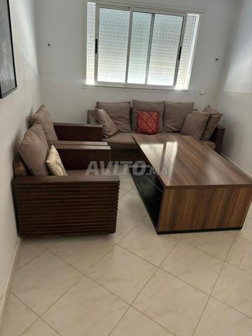 Salon avec la table
