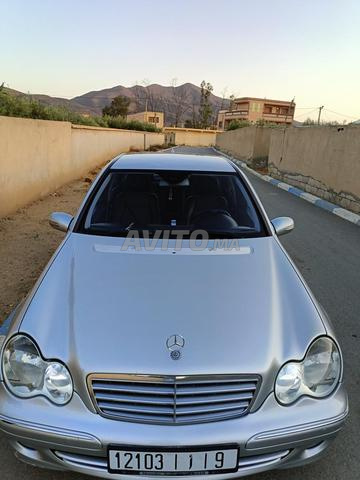 مرسيدس بنز C220 2006/12 ديوانة 2009