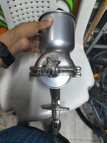 Machine à pulvériser - 2