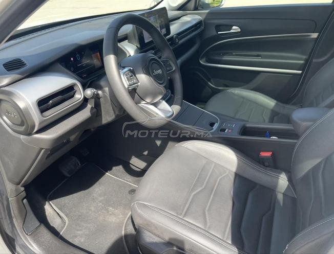 À VENDRE JEEP AVENGER HYBRIDE 
