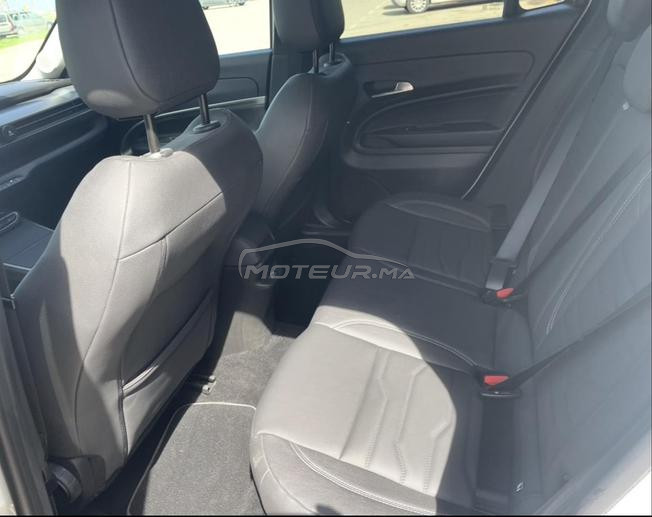 À VENDRE JEEP AVENGER HYBRIDE 