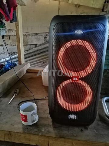 Enceinte JBL Partybox 100 avec RGB neuf - 2