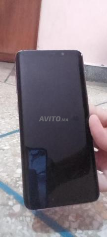 للبيع Samsung Galaxy S9 64GB بحالة جيدة - 2