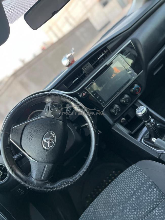 TOYOTA COROLLA 2017