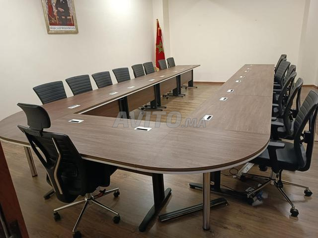 ⭐ طاولة اجتماعات فاخرة - 2