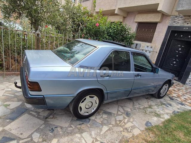 Mercedes 190 - 2