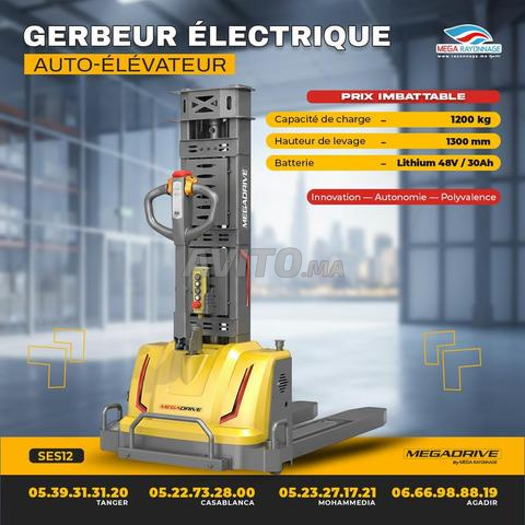Gerbeur Électrique Auto-Élévateur – SES12