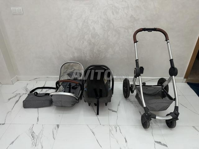 Une poussette KINDERKRAFT