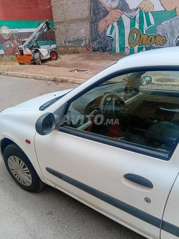 رينو كليو بنزين يدوية 2002 في خريبكة - 2