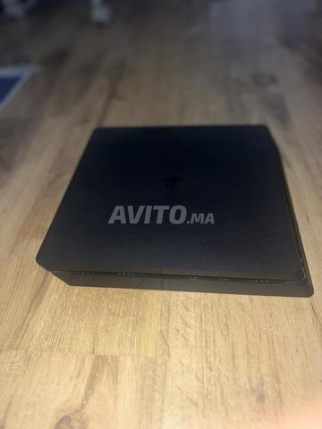 PS4 slim (en très bon état) « PRIX NÉGOCIABLE « - 2