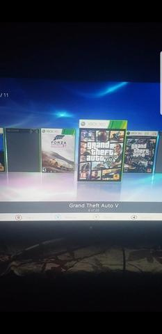 Xbox 360 جهازين تحكم و 20 لعبة - 2