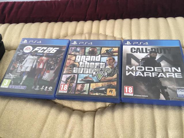 PlayStation 4 - 2