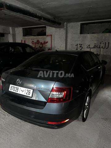 SKODA OCTAVIA AUTOMATIQUE MODÈLE 2019 COMME NEUF