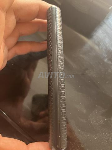 باور بانك واحد فيه 10000، واحد فيه 4000 - 2