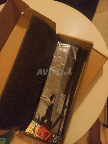 بطاريتان لجهاز كمبيوتر محمول - 2