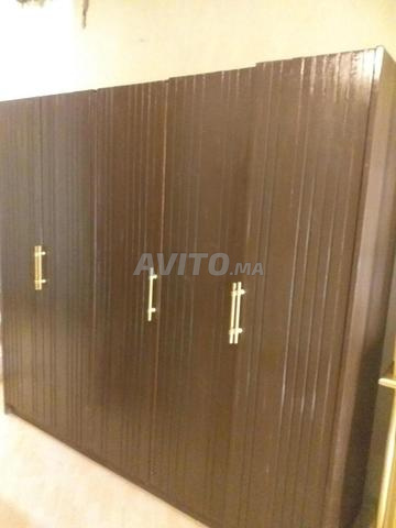 Armoire Mario marron avec 5 portes