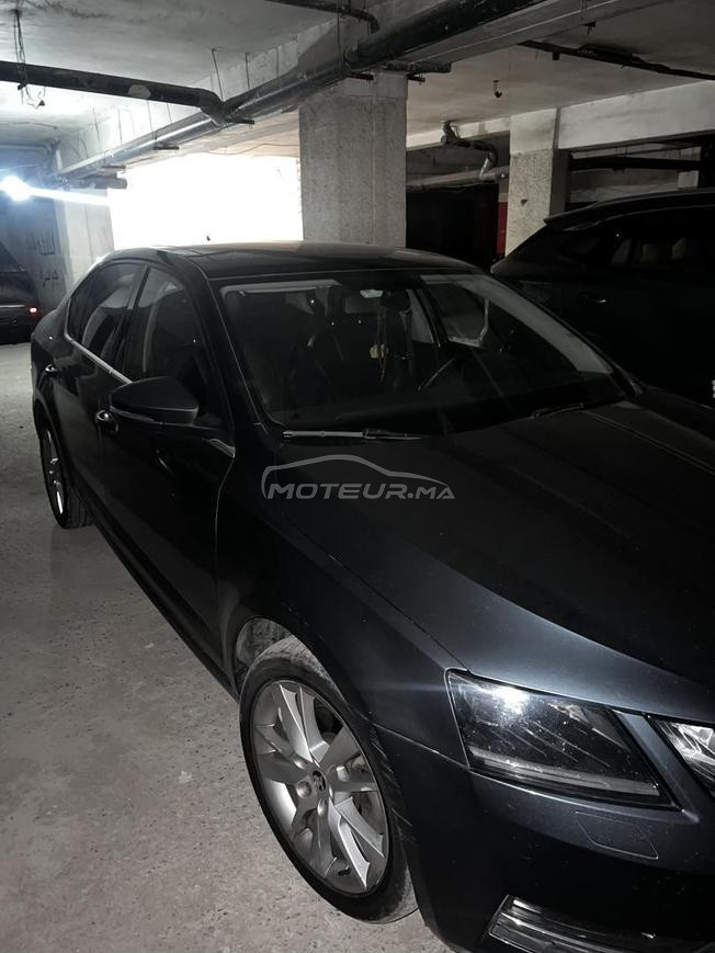 SKODA ICTAVIA AUTOMATIQUE MODÈLE 2020 COMME NEUF