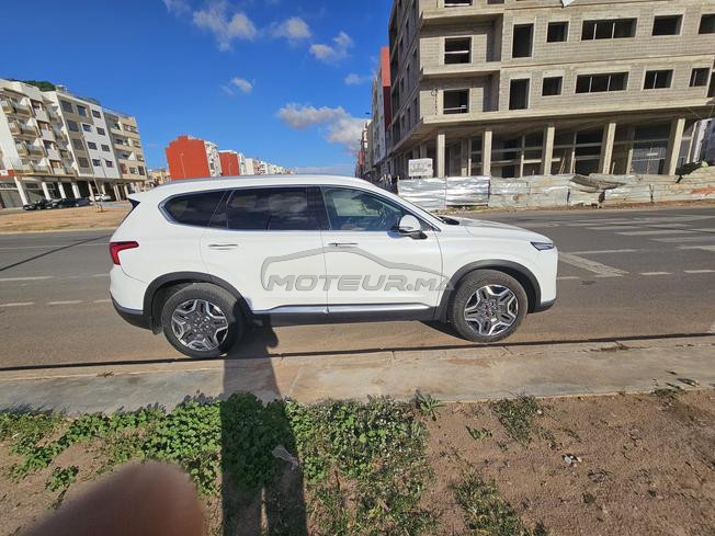السيارة باقي جديدة مليحة شي واحد كساب مرحبا به