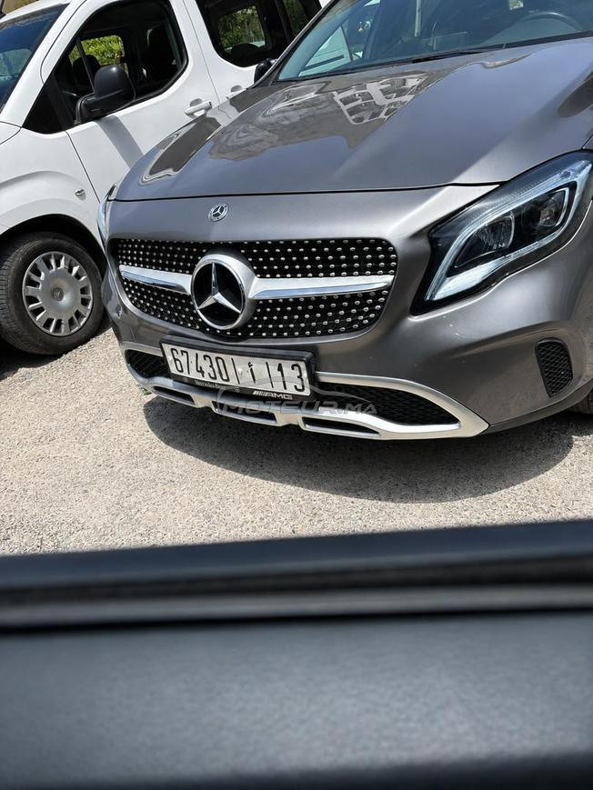 Mercedes-Benz GLA 200d AMG – Très bon état