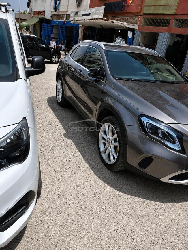 Mercedes-Benz GLA 200d AMG – Très bon état