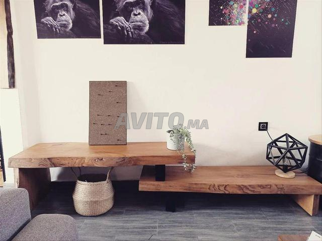 Meuble TV en bois massif avec design live edge - 2