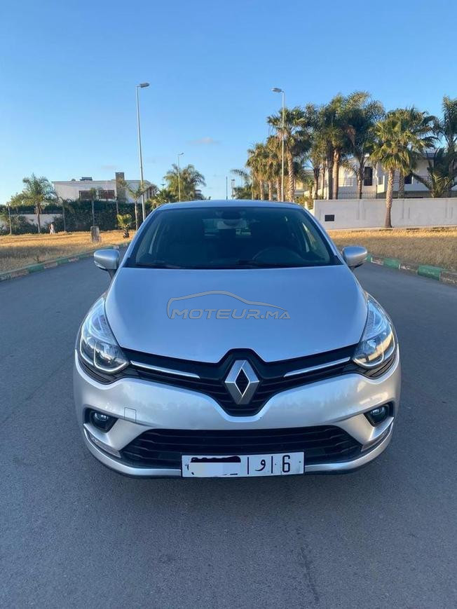 Renault clio 4 diesel modèle 2021 tout option 