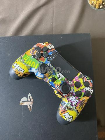 PS4 Pro 1TB يد تحكم مخصصة - 2