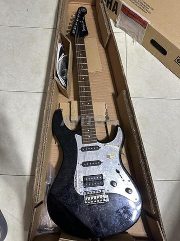 Yamaha Pacifica 112V - 2