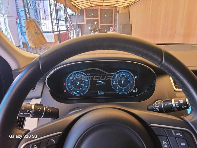 voiture en très bon état  première main 