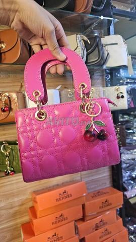 حقيبة يد نسائية أنيقة بنمط Gucci Style جديدة باللون الرمادي