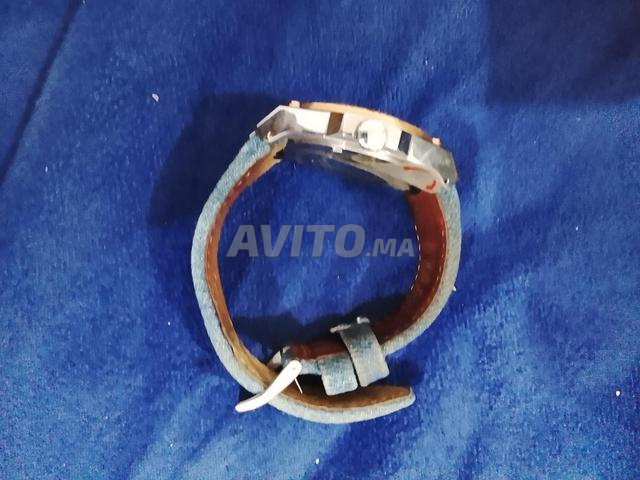 Jolie montre Guess achetée au Canada - 2
