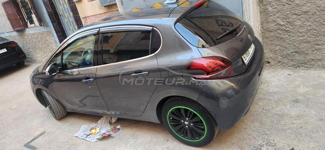 PEUGEOT 208 DIESEL 6CV MODÈLE 2017 TOUT OPTIONS