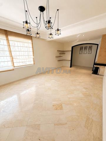 Appartement à louer 2 Chambres salon