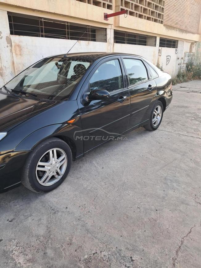 belle voiture economique robuste et conforte