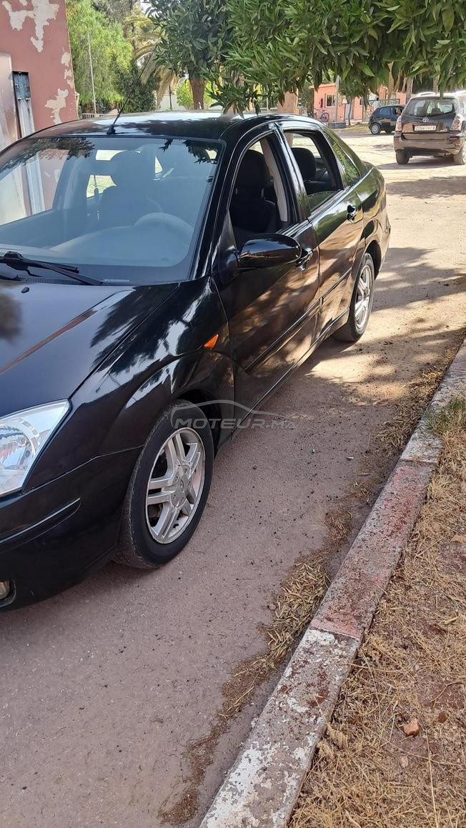 belle voiture economique robuste et conforte