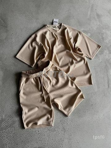 T-shirt et short, qualité et marchandise pure - 2