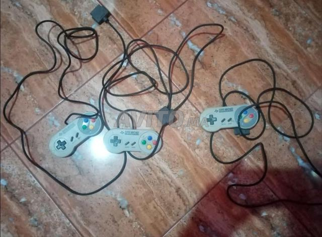 3 وحدات تحكم Nintendo أصلية بسعر 300 درهم