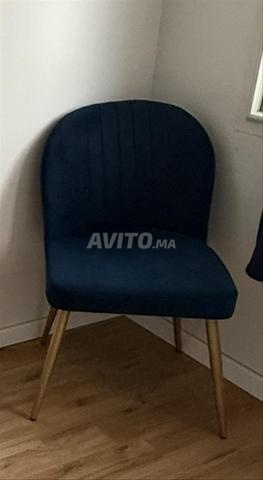 Chaise en velours avec empiètement doré - 2