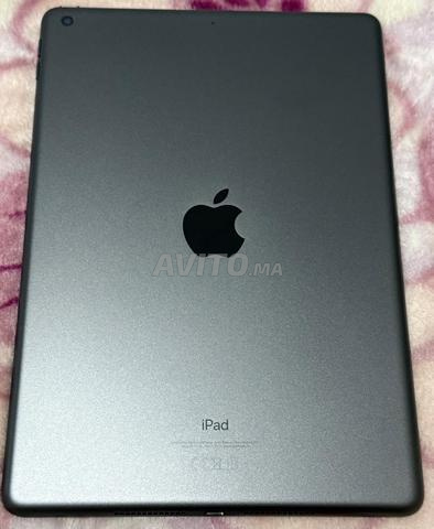 iPad 9th WiFi 64Go avec accessoires - 2