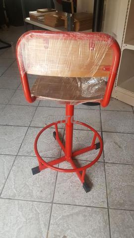 Tabourets Semi Métalliques – Mobilier Scolaire - 2