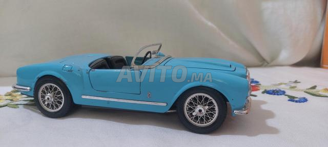 Voiture de collection de luxe - 2