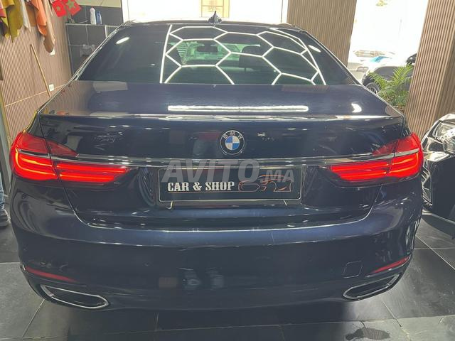 BMW الفئة السابعة ديزل أوتوماتيك 2016 بالدار البيضاء